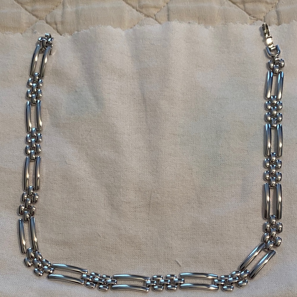 Elegant Silver Chain Necklace